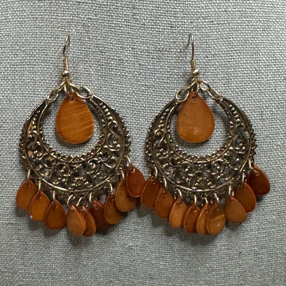 🆓 FREE ADD ON ITEM *** Antique Gold Toned Earrings with Orange Glass beads